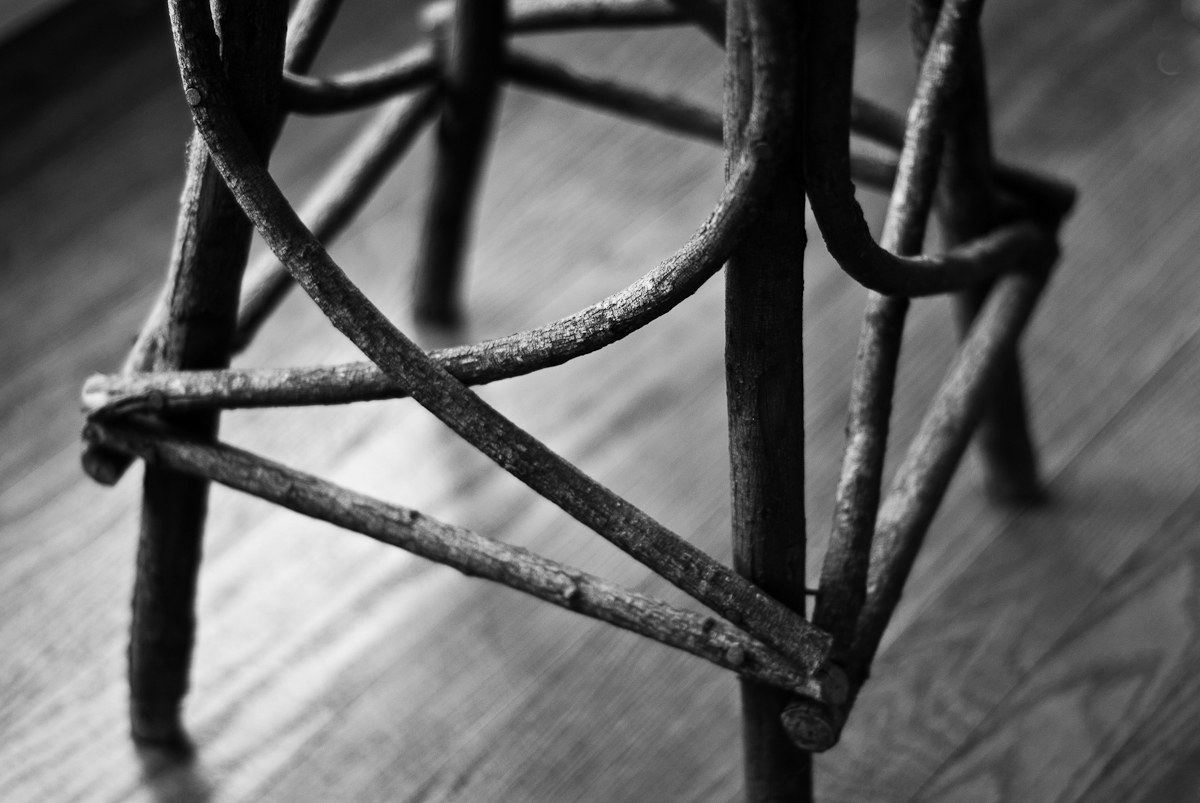 How to Make Twig Furniture From Natural Wood – Mother Earth News, image size:1200x803